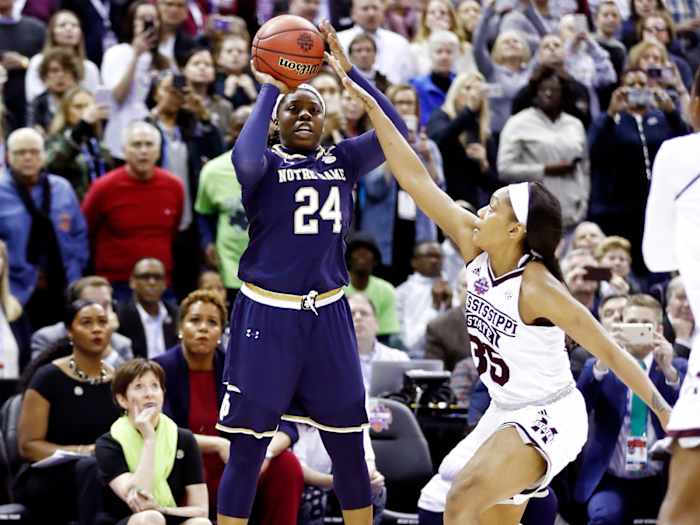 arike-ogunbowale-shot.jpg