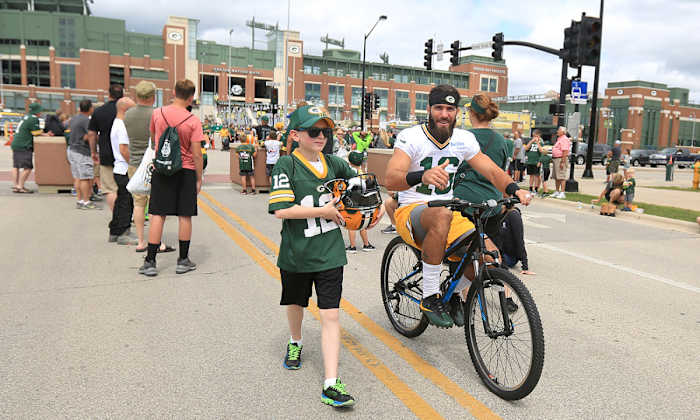 jake-kumerow-bike.jpg