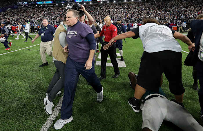 super-bowl-52-belichick-walkoff-2.jpg