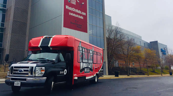 windy-city-bus.jpg