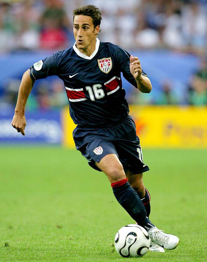 2006-USA-away-uniform-Josh-Wolff.jpg