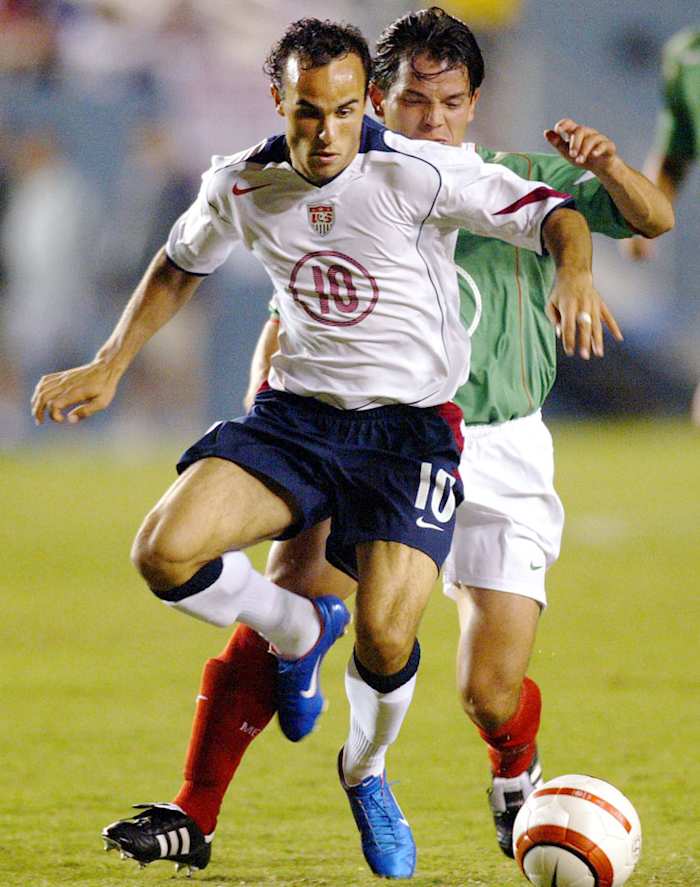 2004-06-USA-home-uniform-Landon-Donovan.jpg