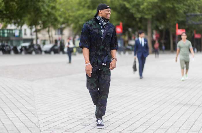 Street Style - Paris Fashion Week - Menswear Spring/Summer 2018 : Day Four