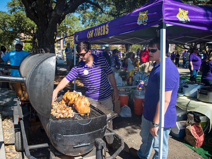 LSU-tailgating-inline.jpg