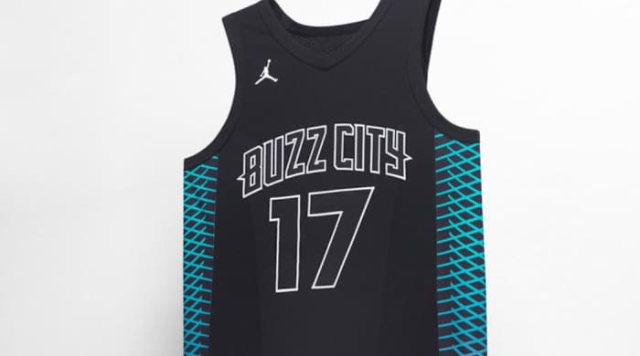 hornets_jersey_.jpg