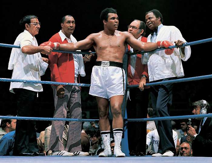 1975-Muhammad-Ali-Angelo-Dundee-Wali-Ferdie-Pacheco-Drew-Bundini-Brown-014473601.jpg