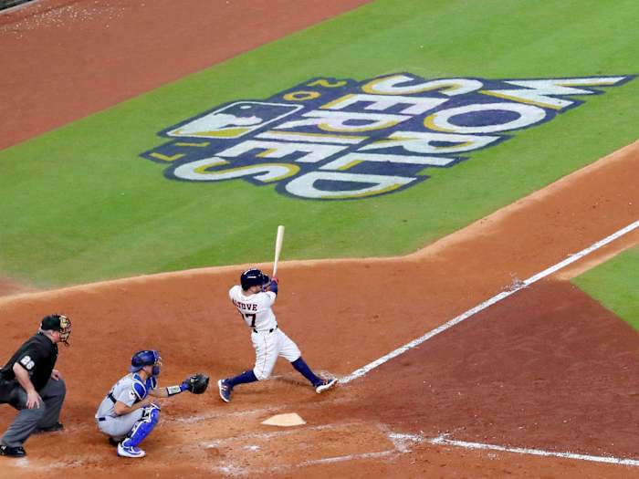 altuve-home-run-dodgers-astros.jpg