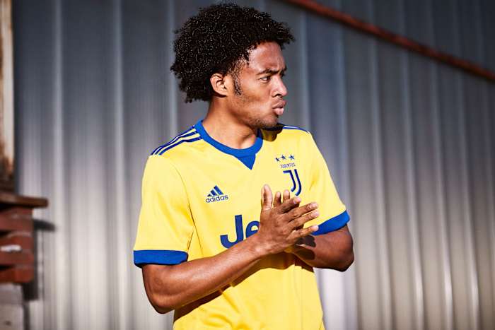 Juan-Cuadrado-Juventus-Away-Kit.jpg