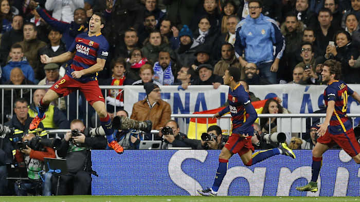 suarez-leap-clasico.jpg