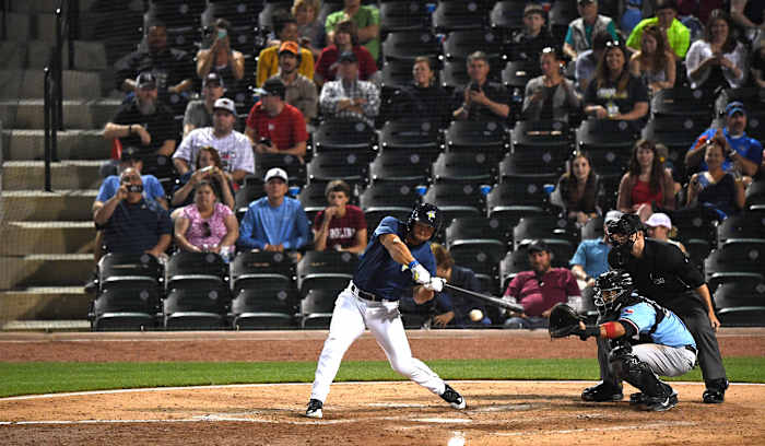 tim-tebow-baseball-swing-2_1.jpg