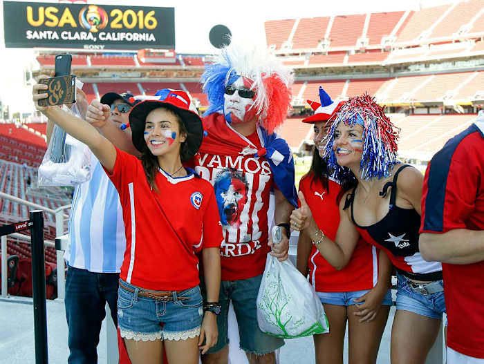 Chile-fans-d2af53ca54204ff2855966d718c17be9-0.jpg