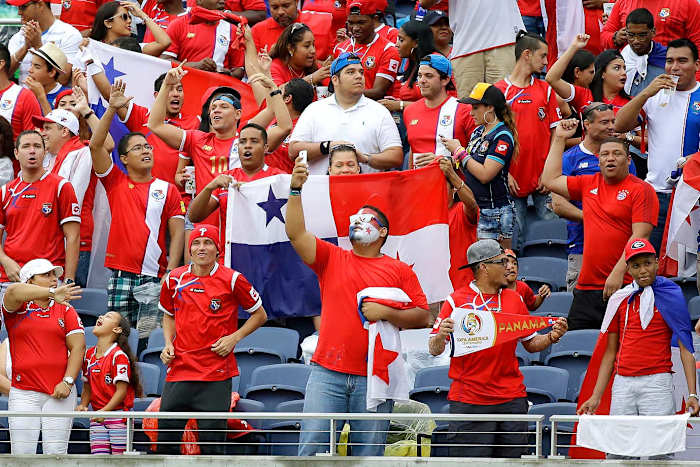 Panama-fans-cb70a3a1ab0a4c00b19f488c12da4f89-0.jpg