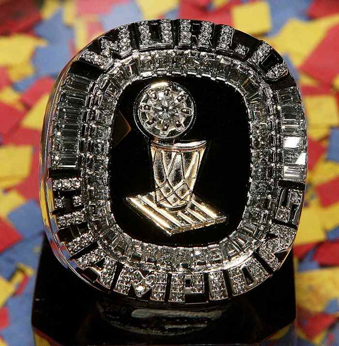 2006-Miami-Heat-NBA-Championship-ring.jpg