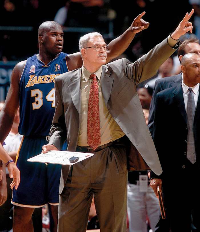 2002-shaquille-o-neal-phil-jackson.jpg
