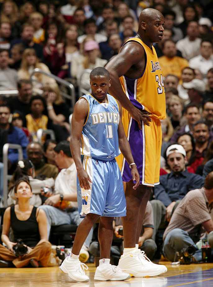 2003-shaquille-o-neal-earl-boykins-017076377.jpg