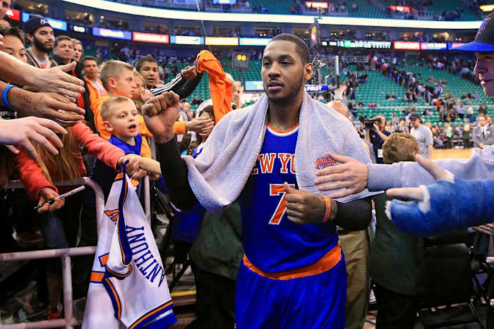 Carmelo-Anthony-fans.jpg