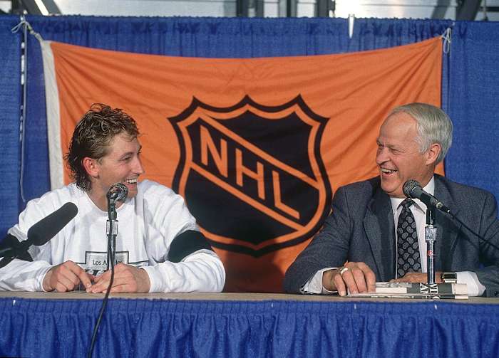 1989-Wayne-Gretzky-Gordie-Howe-080065775.jpg