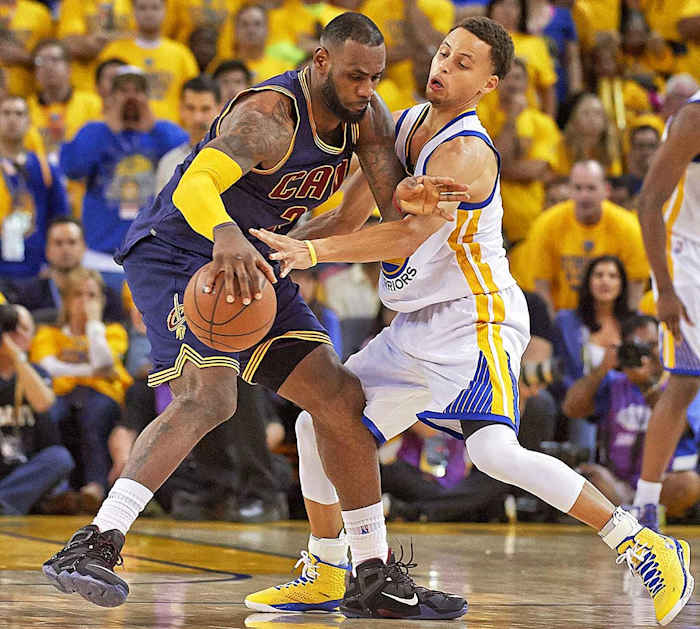 LeBron-James-Steph-Curry-29.jpg