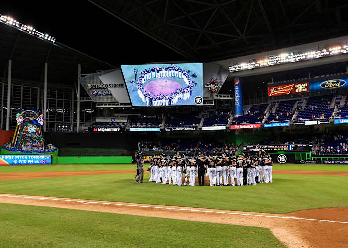 2016-0926-Miami-Marlins-Jose-Fernandez-tribute-610610486.jpg
