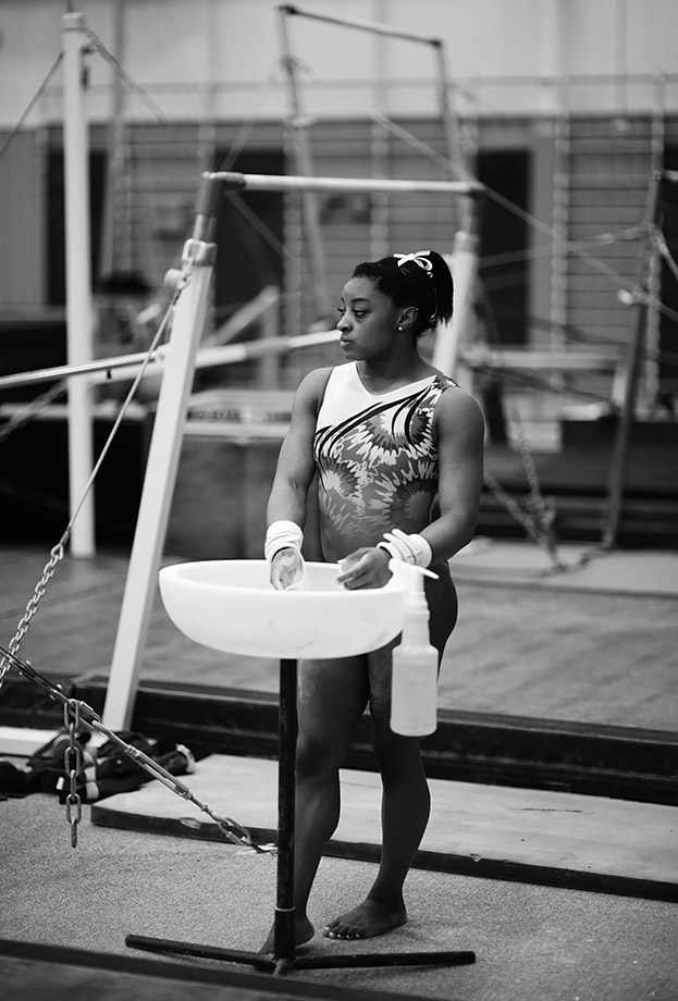 Simone-Biles-SI329_TK1_00409.jpg