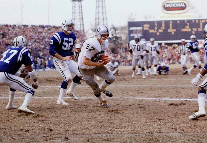 Dave Casper, Raiders vs. Colts, 1977 Divisional Playoffs.