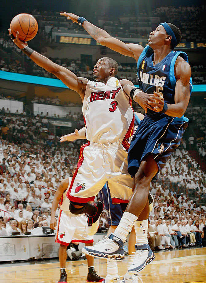 2006-0613-Dwyane-Wade-Josh-Howard-015652745_0.jpg
