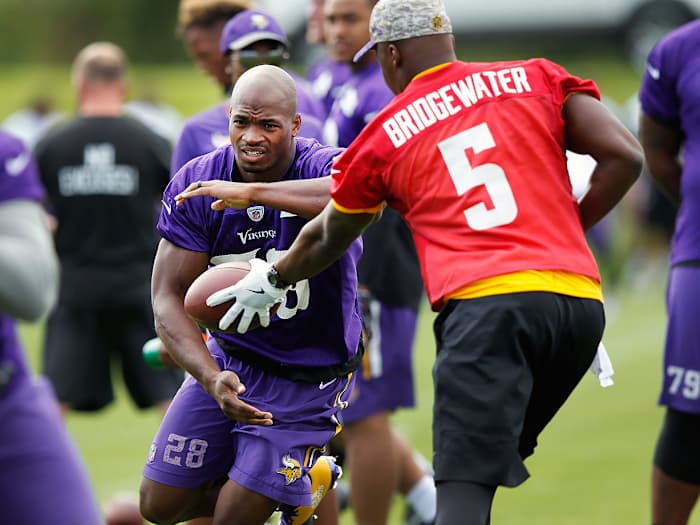 2016-0729-Minnesota-Vikings-training-camp-Adrian-Peterson-Teddy-Bridgewater.jpg