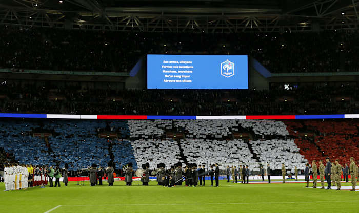 france-england-tifo.jpg