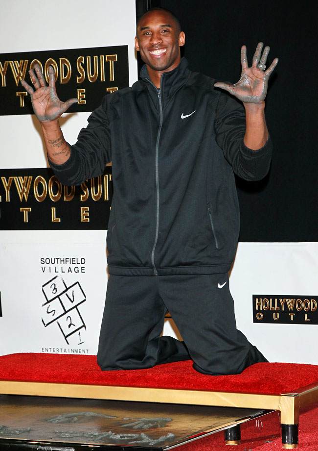 2011-Kobe-Bryant-Grauman's-Chinese-.jpg