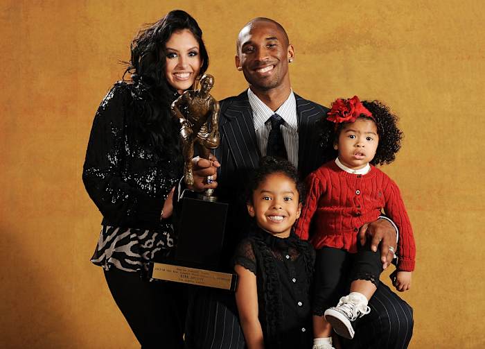 2008-Kobe-Bryant-wife-Vanessa-daughters-Natalia-Gianna.jpg