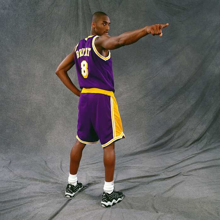 1997-Kobe-Bryant-portrait-pointing.jpg