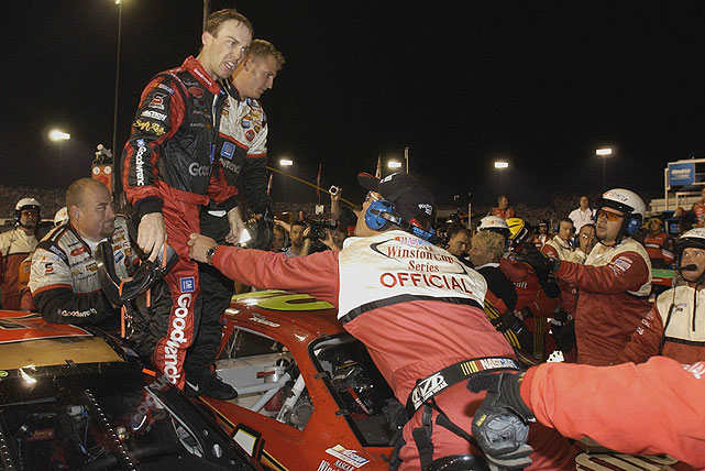 Harvick-brawl.jpg