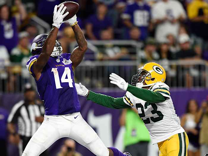 vikings-stefon-diggs-catch-vs-packers-inline.jpg