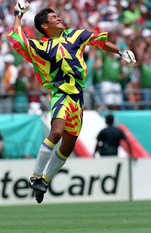 130315140800-jorge-campos-mexican-national-team-uniform-1994-single-image-cut.jpg