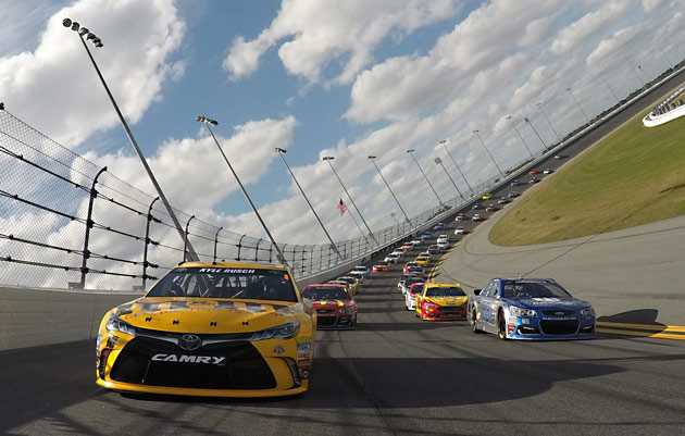 Kyle-Busch-Daytona-Chris-Graythen.jpg