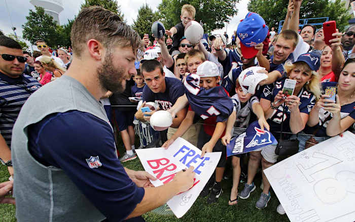 New-England-Patriots-Julian-Edelman.jpg
