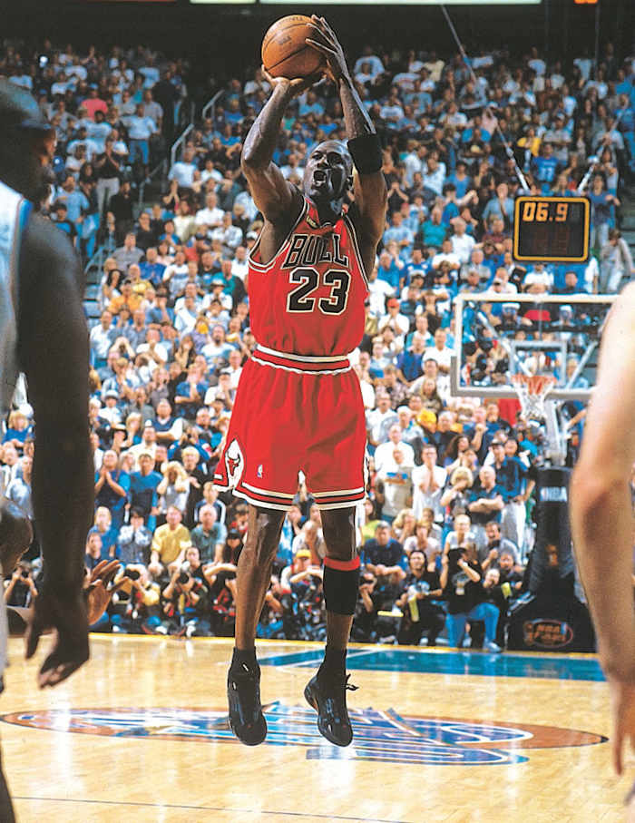 1998-Game-6-Michael-Jordan-MJB04S.jpg