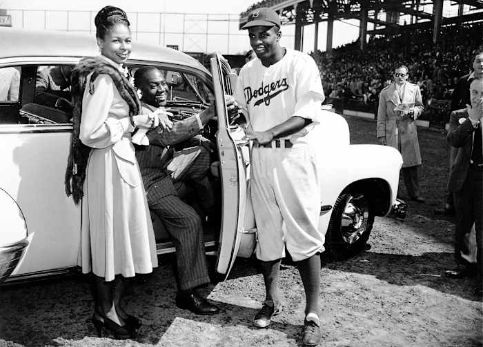 31-jackie-robinson.jpg