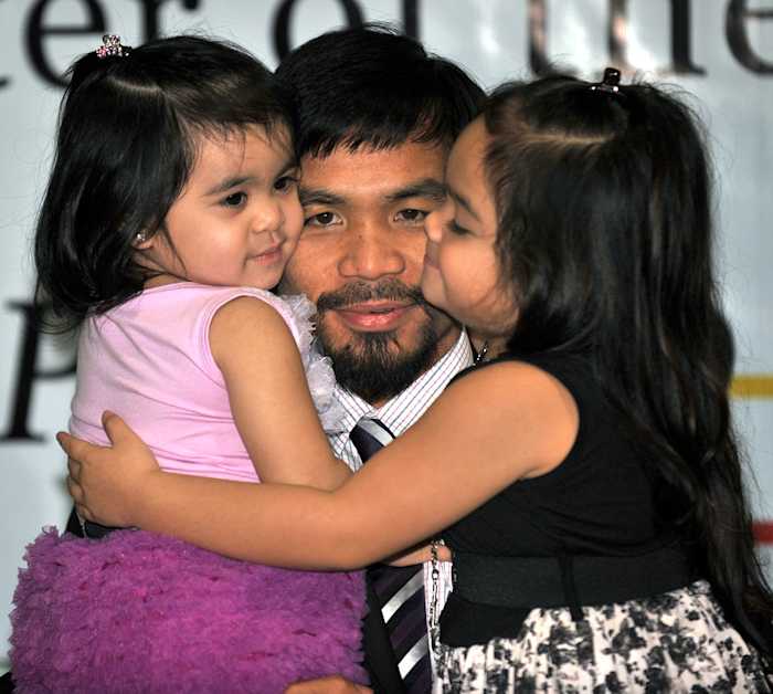Manny-Pacquiao-daughters-Mary-Divine-Grace-Queen-Elizabeth.jpg