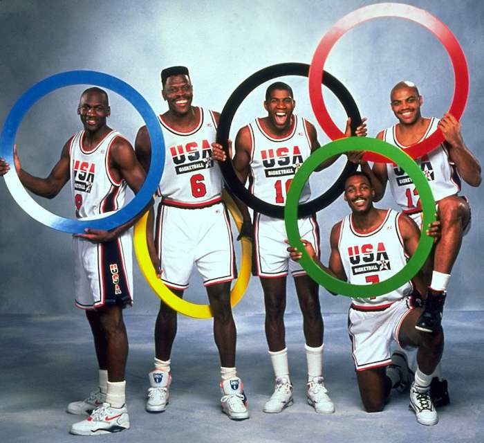 1992-Michael-Jordan-Patrick-Ewing-Magic-Johnson-Karl-Malone-Charles-Barkley-05047270.jpg