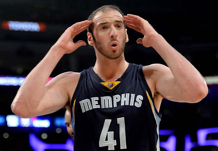 Kosta-Koufos-2014-1126-foul-face-react.jpg