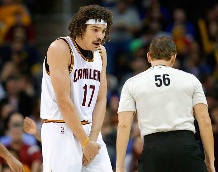 Anderson-Varejao-2014-1215-foul-face-react.jpg