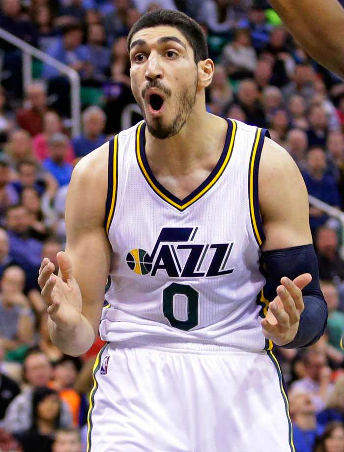Enes-Kanter-2014-1212-foul-face-react.jpg