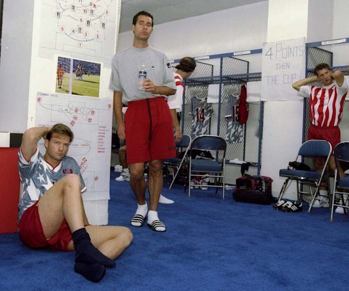 wynalda-usa-switzerland-locker-room