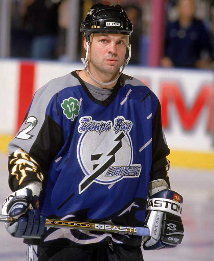 Tampa-Bay-Lightning-Dino-Ciccarelli.jpg
