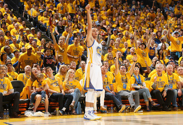 stephen-curry-hold-shot.jpg
