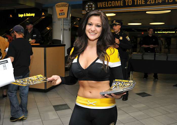 Boston-Bruins-Ice-Girls-147141008043_Flyer_at_Bruins.jpg