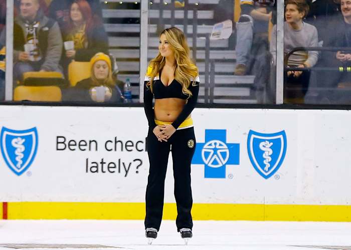 Boston-Bruins-Ice-Girls-482141118115_Blues_at_Bruins.jpg