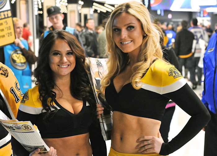 Boston-Bruins-Ice-Girls-147141106035_Oilers_at_Bruins.jpg