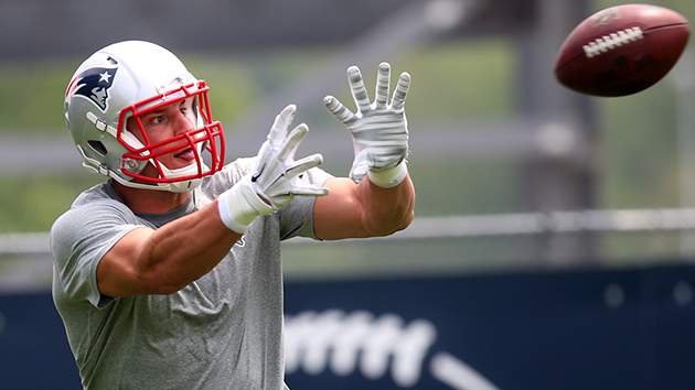 rob-gronkowski-nfl-patriots-training-630-3.jpg